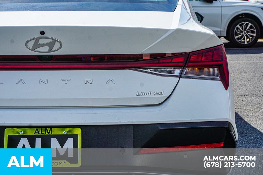 Used 2024 White Hyundai Limited image 13