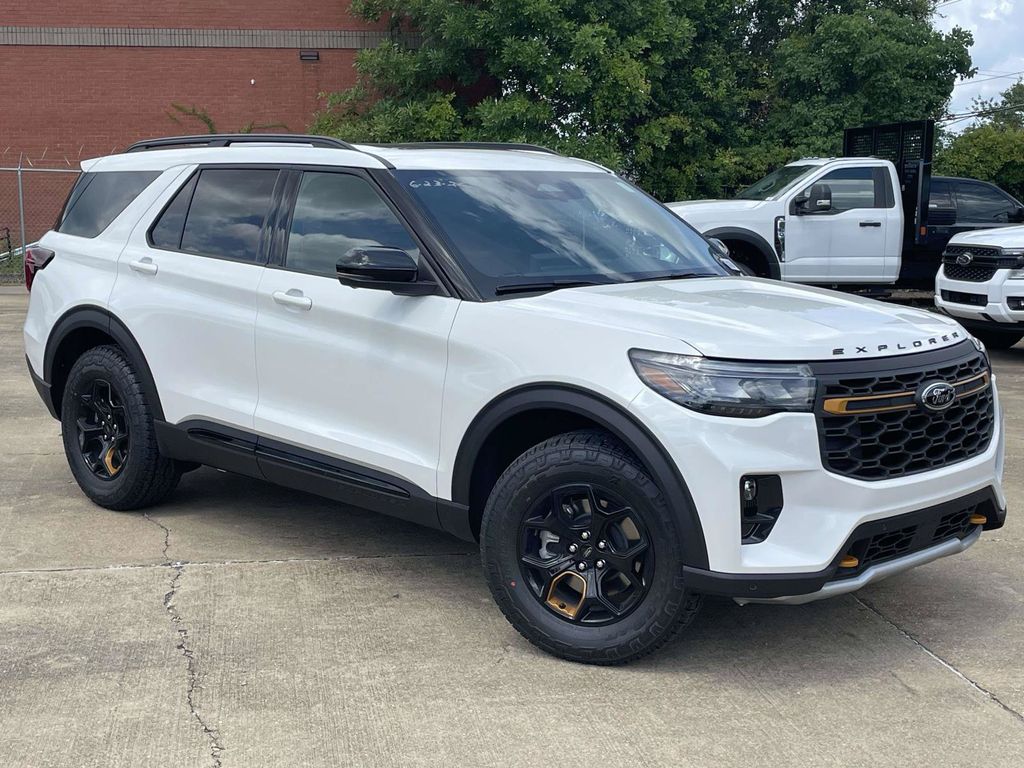 Star White Metallic Tri-Coat 2026 Ford Explorer SUV / Crossover All-Wheel Drive Automatic