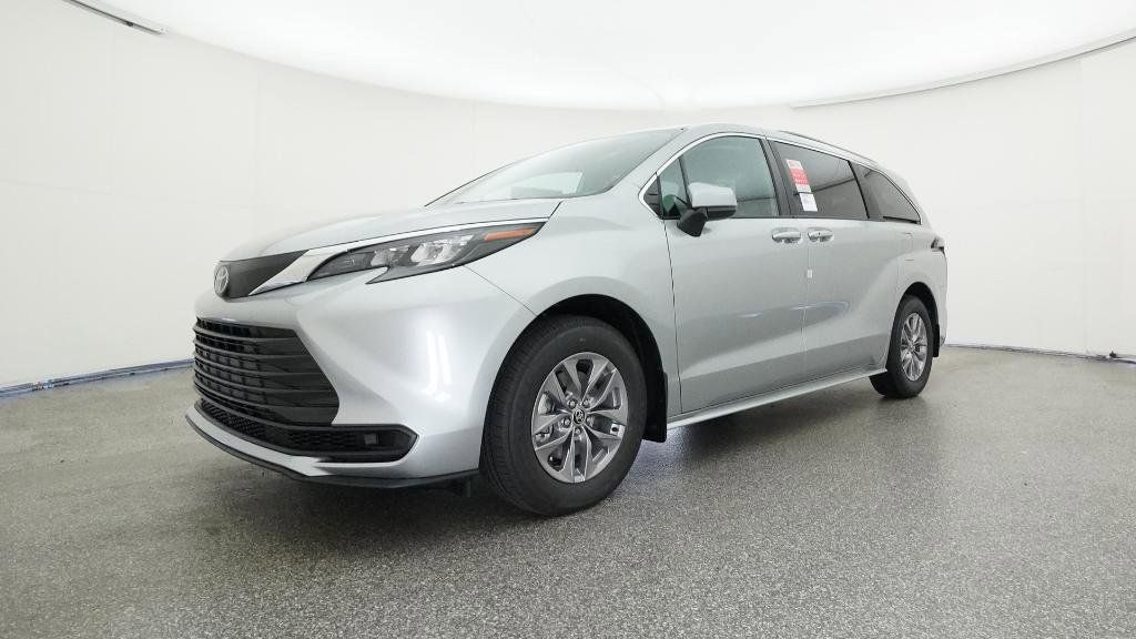 Thumbnail: 2025 Toyota Sienna - 30