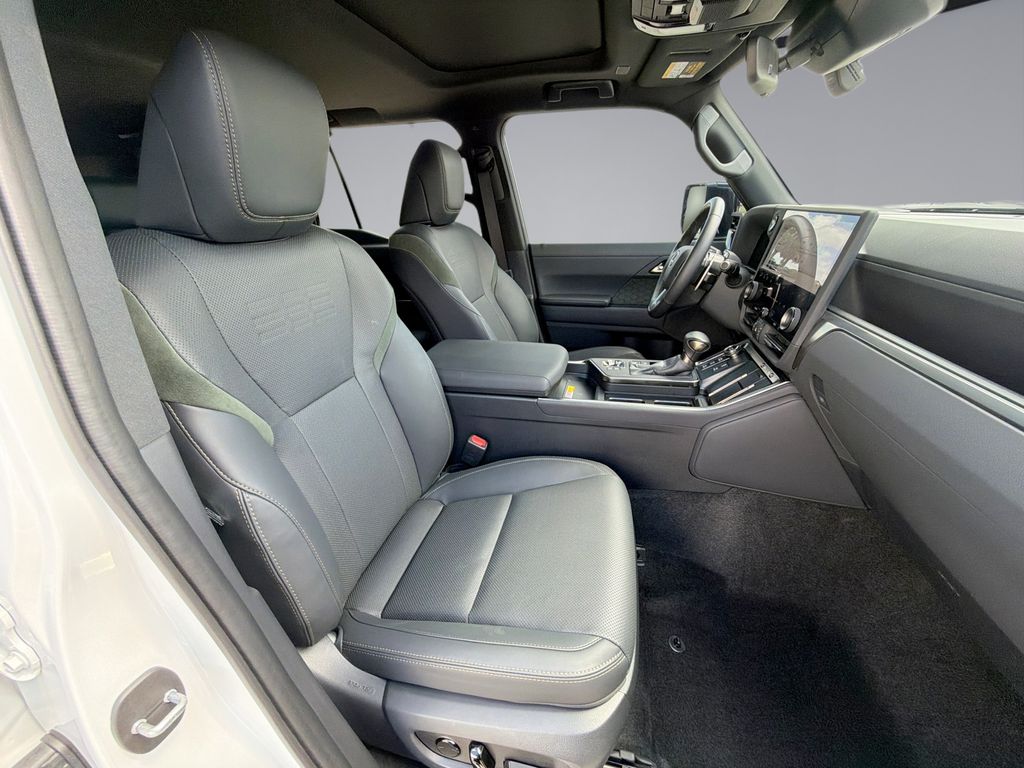 Thumbnail: 2024 Lexus GX - 16