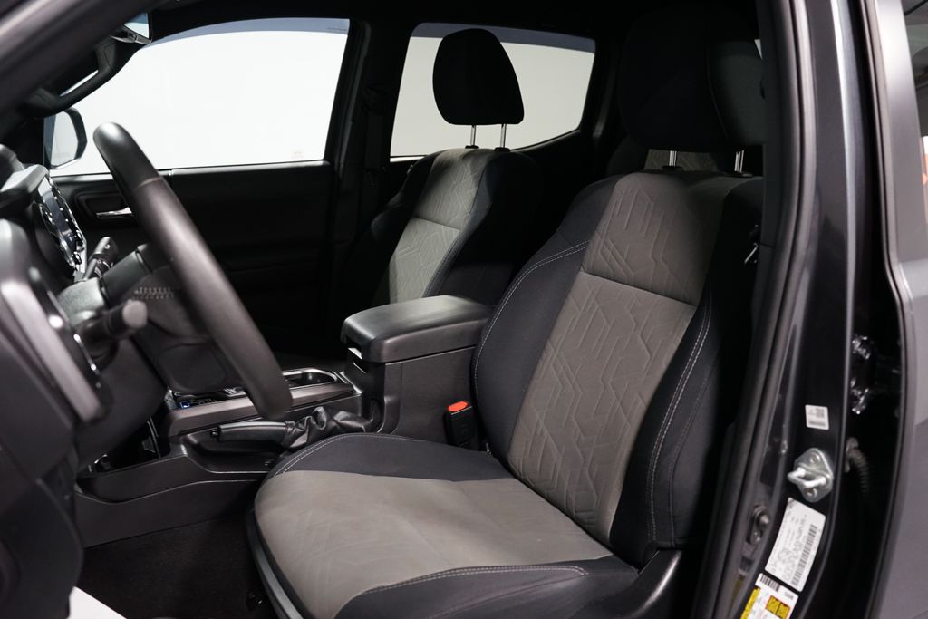 Thumbnail: 2021 Toyota Tacoma - 26