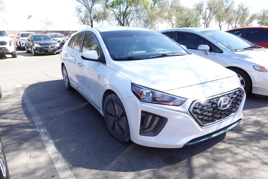 2021 Hyundai Ioniq SE