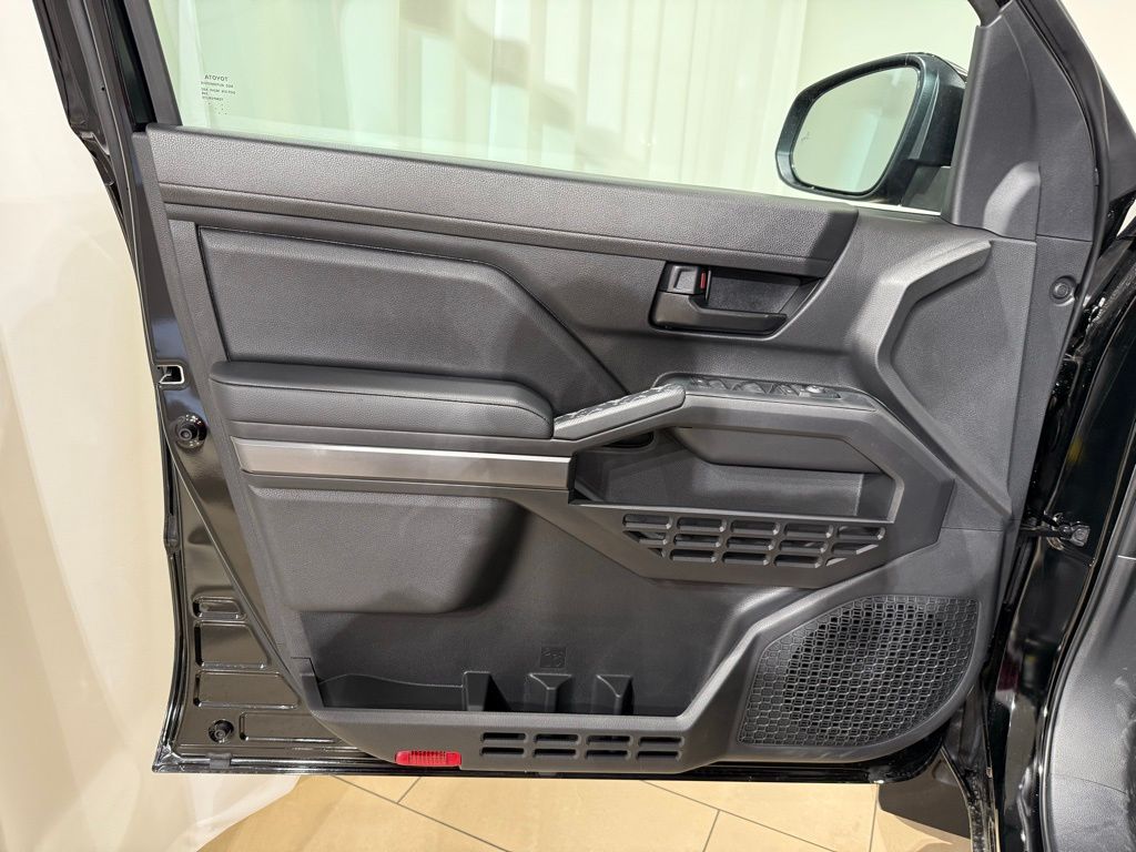 2025 Toyota Tacoma SR5 14