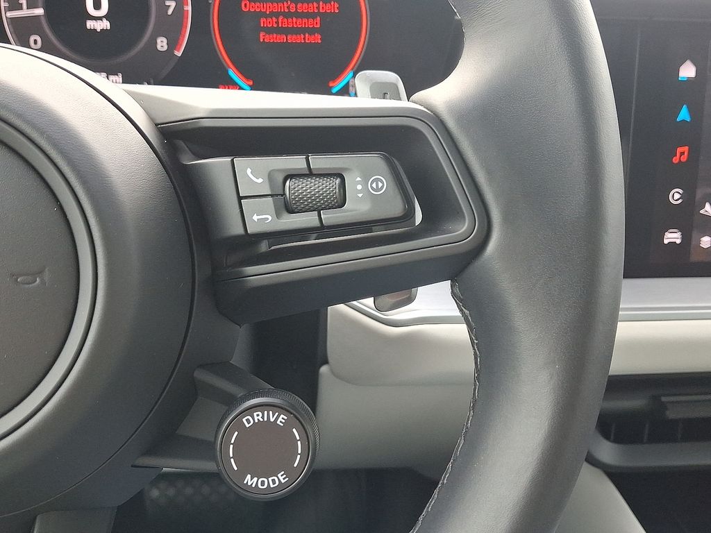 Thumbnail: 2025 Porsche Cayenne - 25