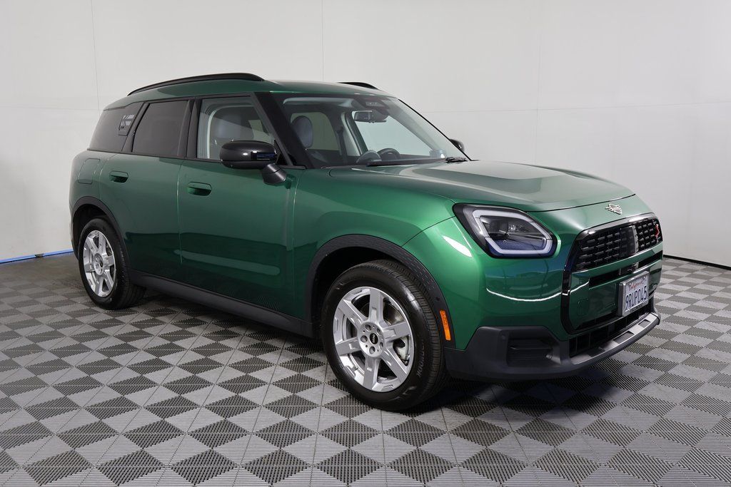 Thumbnail: 2025 MINI Cooper Countryman - 3