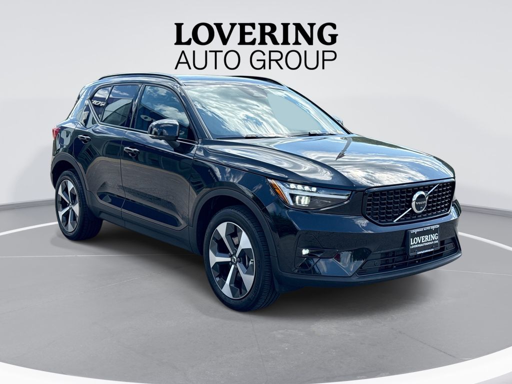 Onyx Black 2026 Volvo XC40 B5 Plus AWD SUV / Crossover All-Wheel Drive Automatic