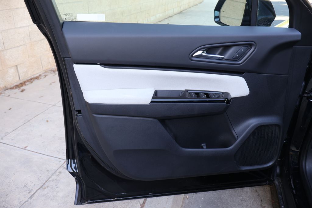 Thumbnail: 2025 Honda Prologue - 19