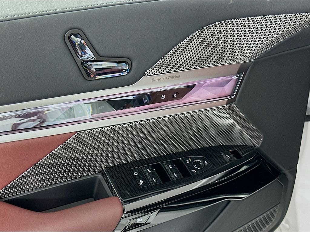 Thumbnail: 2026 BMW 7 Series - 20