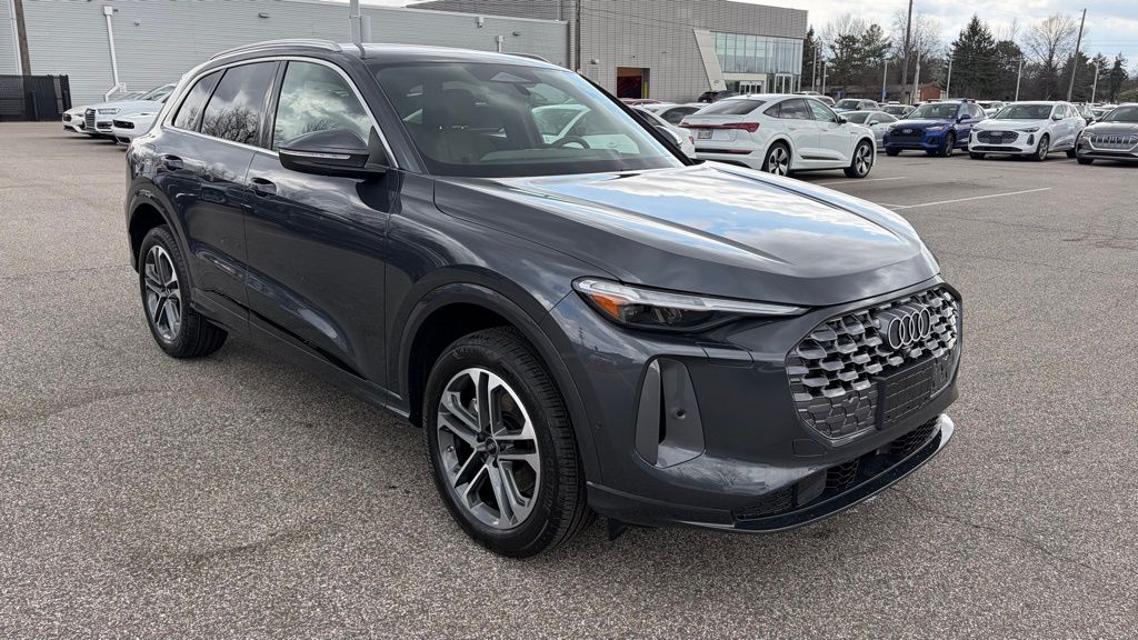 Thumbnail: 2026 Audi Q5 - 3