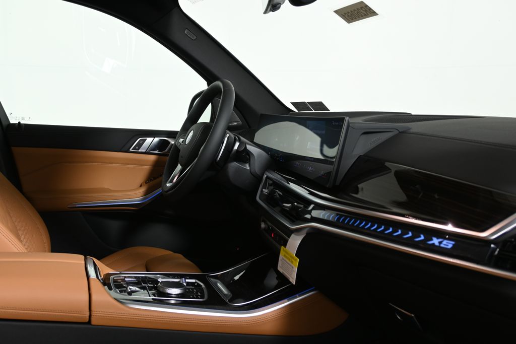 Thumbnail: 2026 BMW X5 - 32