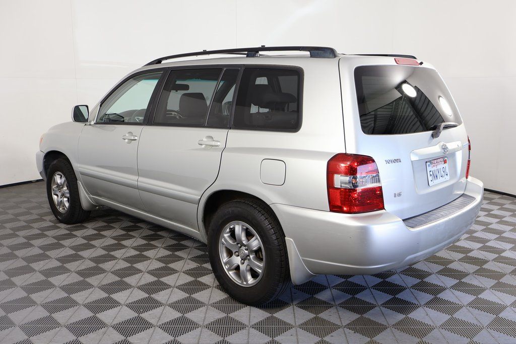 Thumbnail: 2005 Toyota Highlander - 4