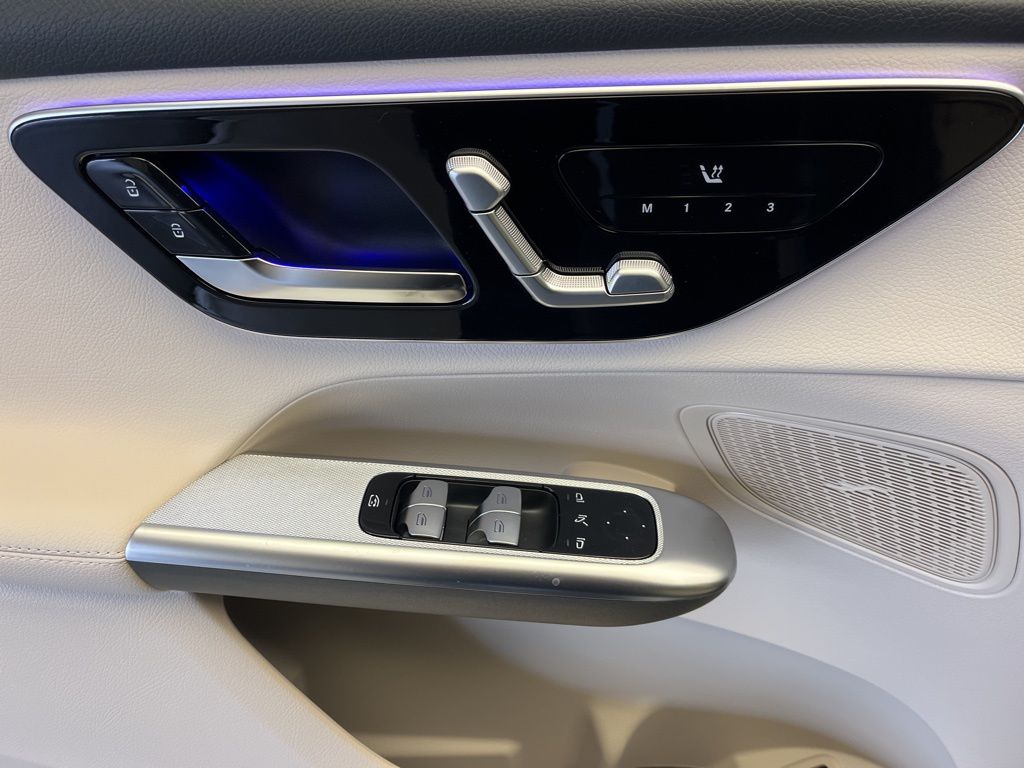 Thumbnail: 2026 Mercedes-Benz GLC - 12