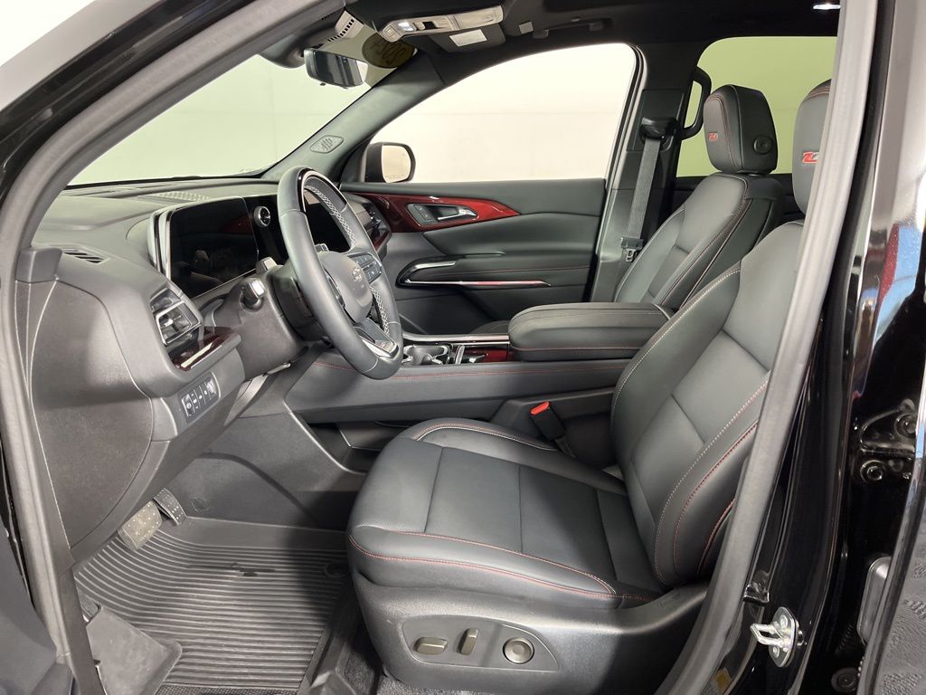 2024 Chevrolet Traverse Z71 24