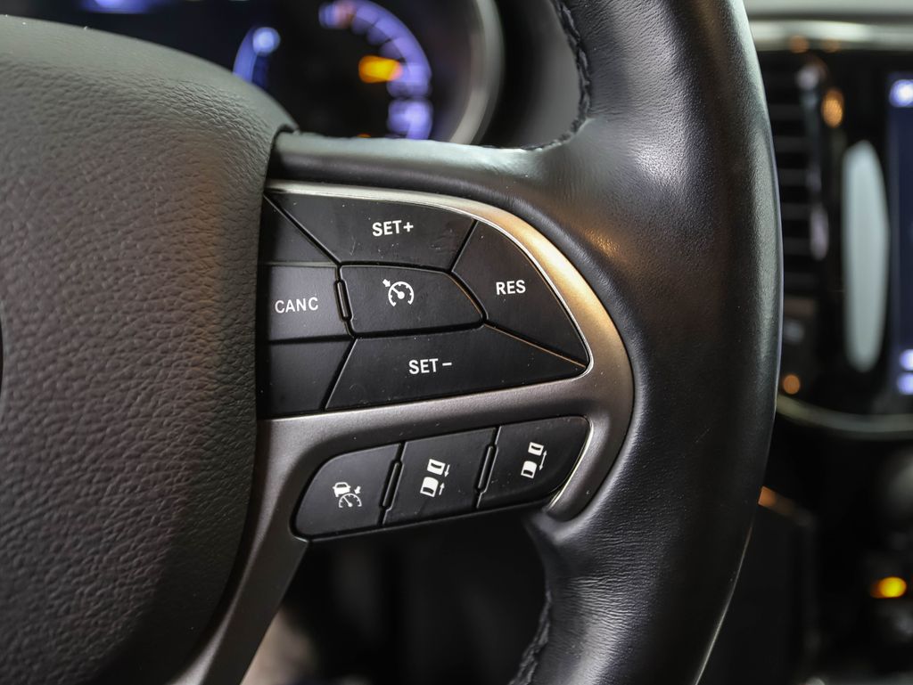 Thumbnail: 2020 Jeep Grand Cherokee - 13