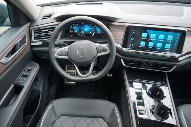 Thumbnail: 2025 Volkswagen Atlas - 12