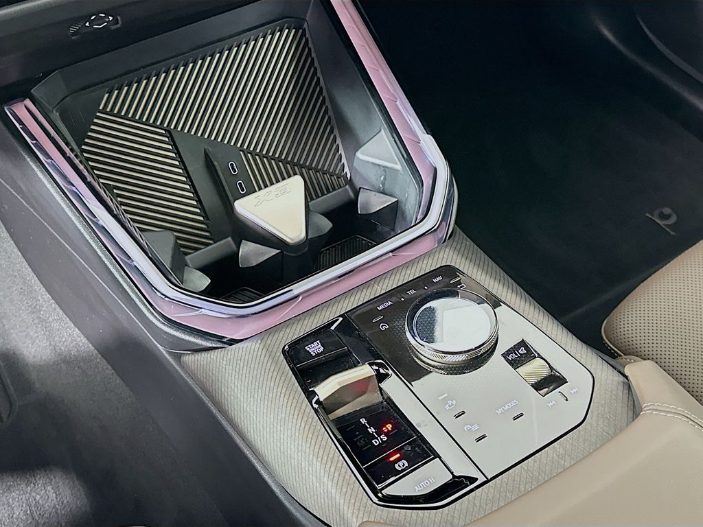 Thumbnail: 2025 BMW X3 - 16