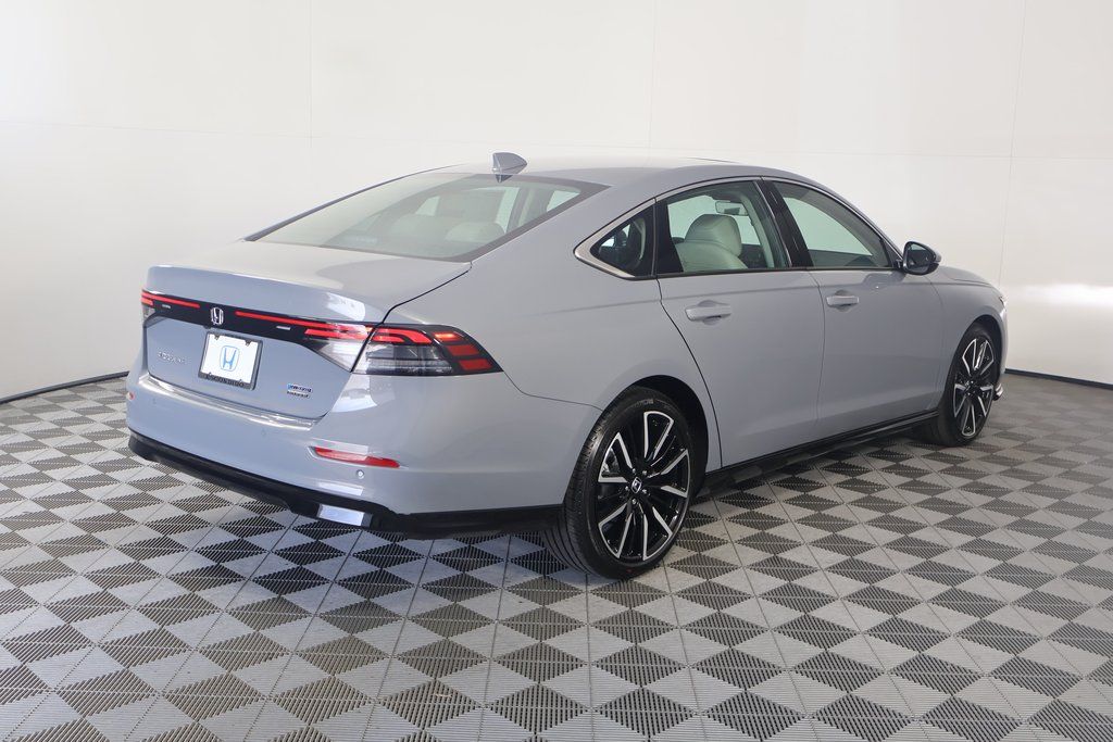 2025 Honda Accord Touring 2