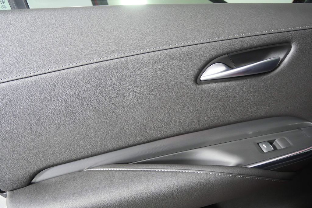 Thumbnail: 2024 Cadillac XT4 - 14