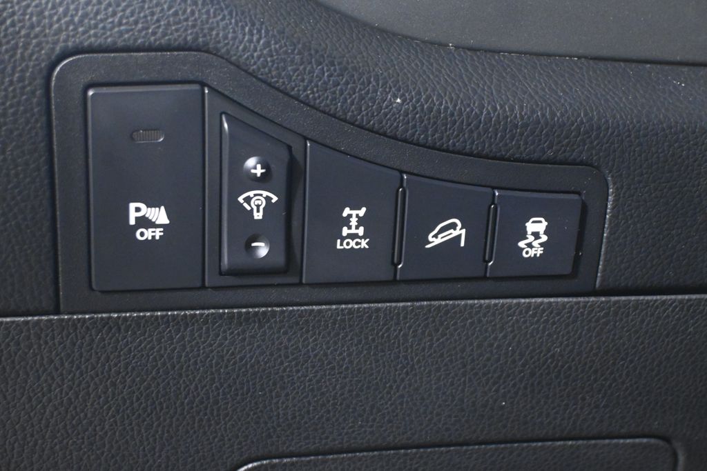 Thumbnail: 2011 Kia Sportage - 27