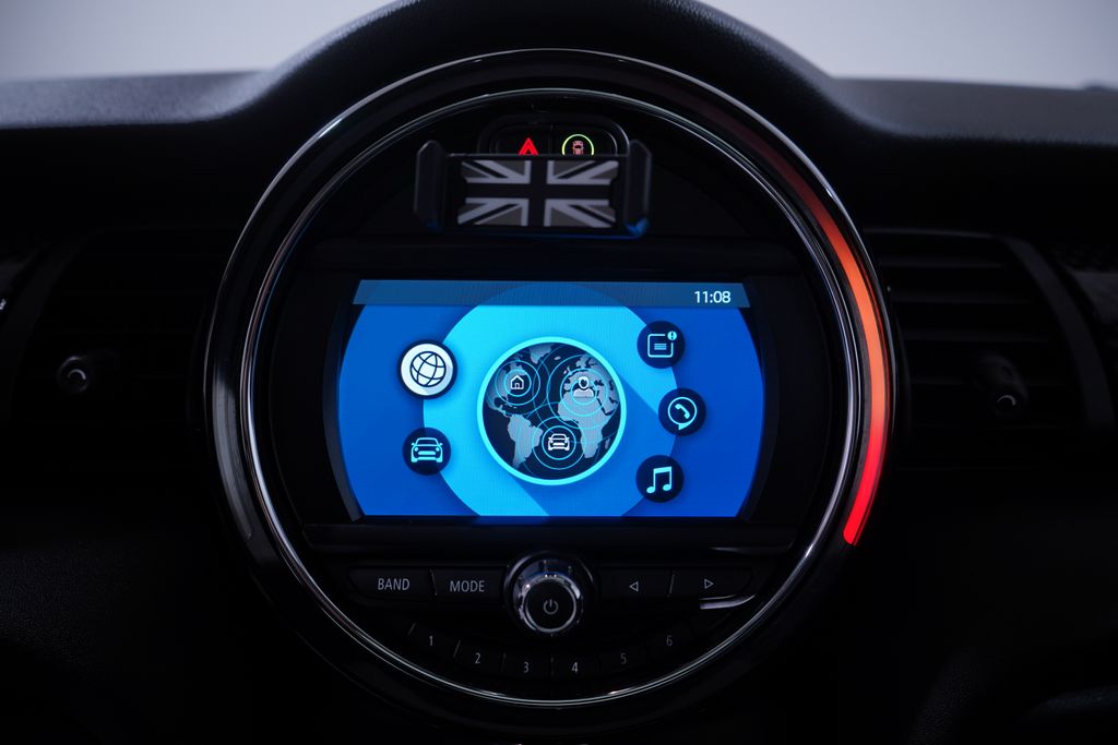 Thumbnail: 2019 MINI Cooper - 9