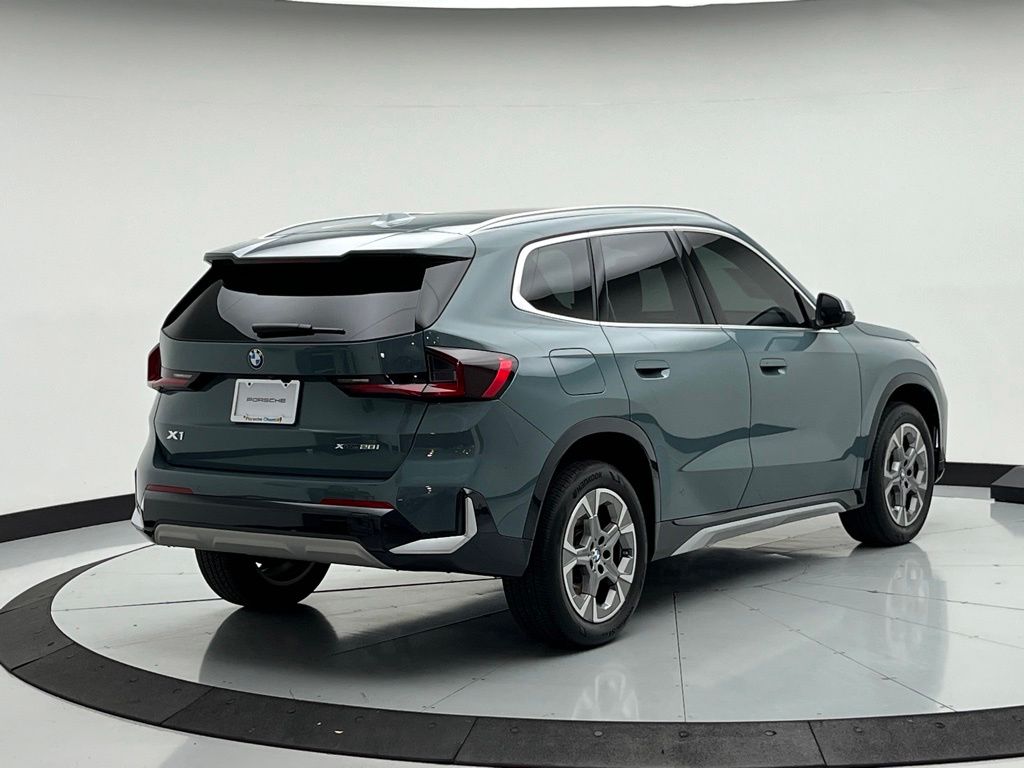 Thumbnail: 2023 BMW X1 - 7