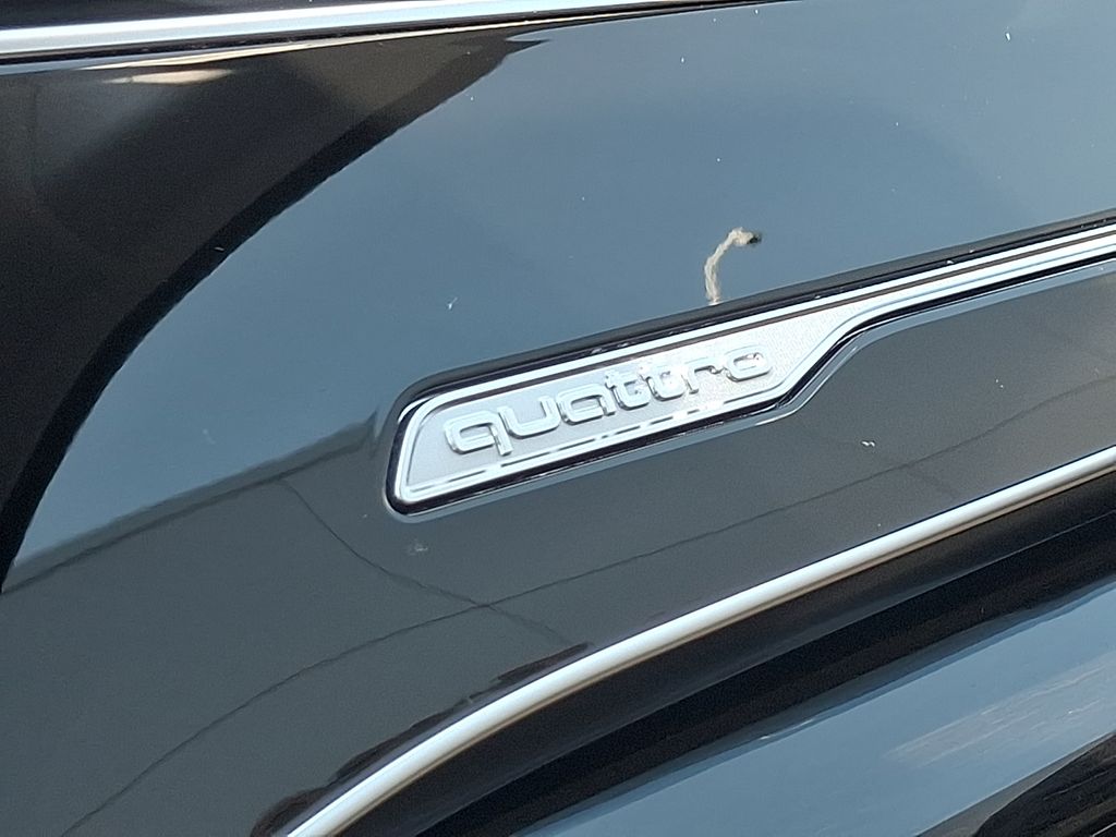 Thumbnail: 2023 Audi Q7 - 25
