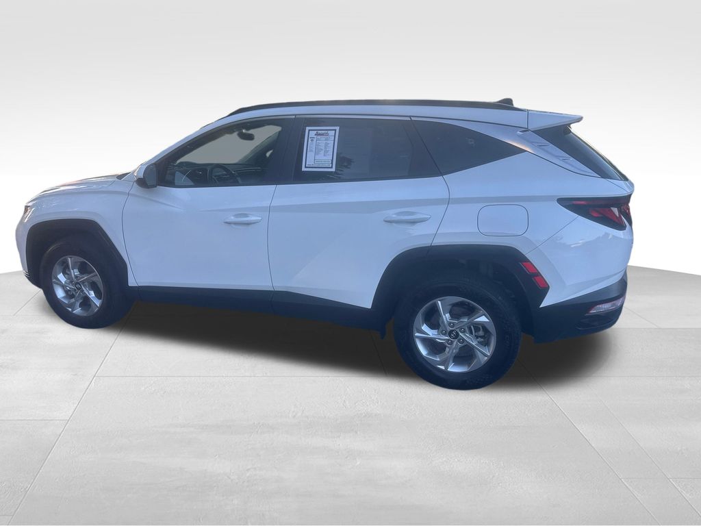 Used 2024 White Hyundai SEL image 6