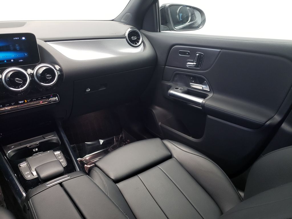 Thumbnail: 2021 Mercedes-Benz GLA - 24