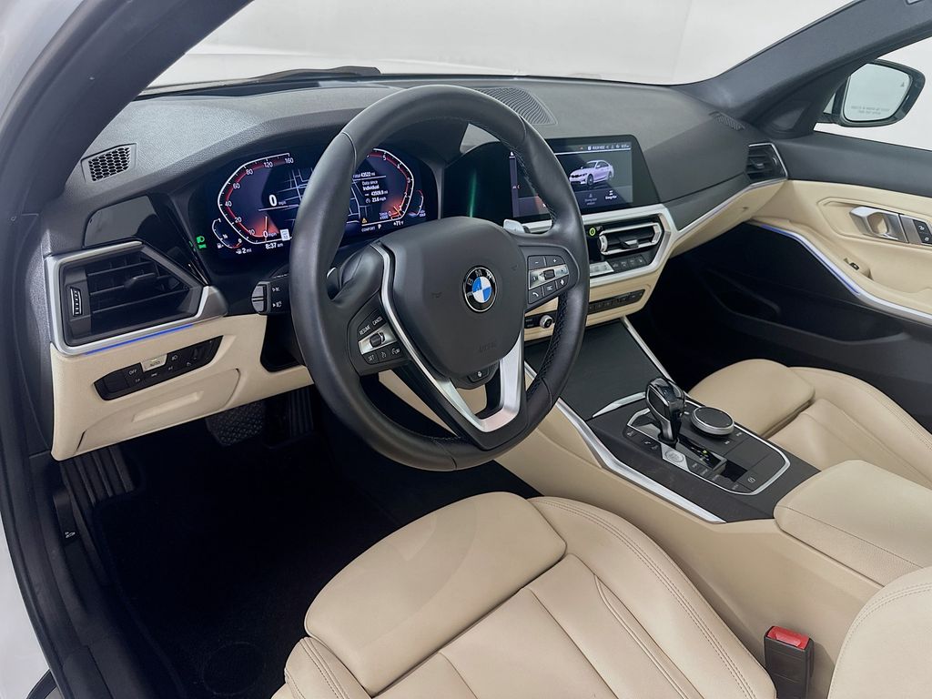 Thumbnail: 2021 BMW 3 Series - 9