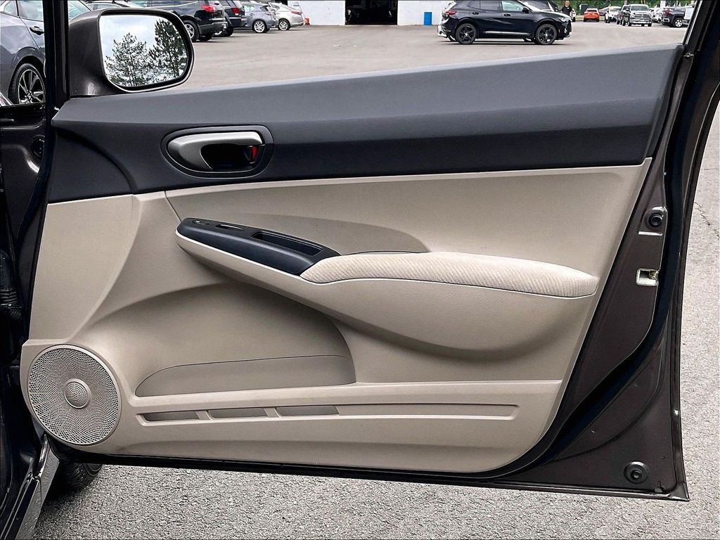 2010 Honda Civic — photo 24