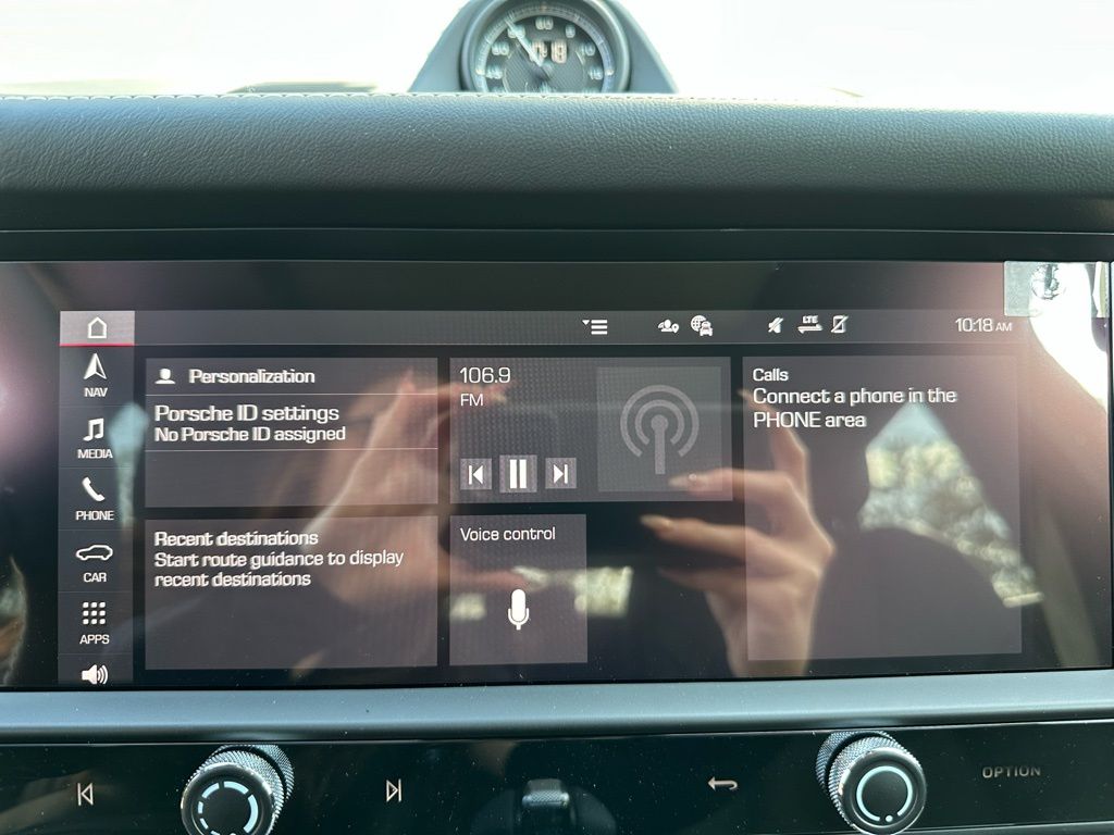 Thumbnail: 2026 Porsche Macan - 30