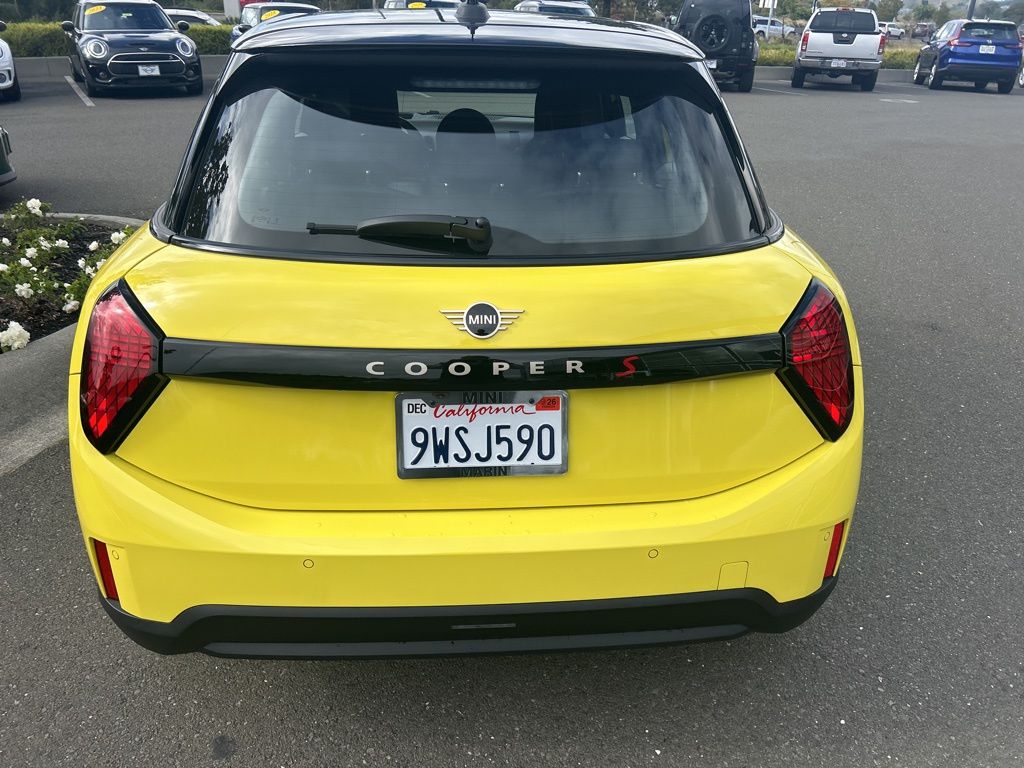 Thumbnail: 2025 MINI Cooper - 4