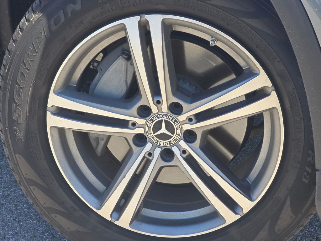 Certified Used 2022 Gray Mercedes-Benz GLC 300 image 11