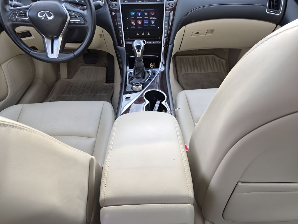 Used 2019 White INFINITI 3.0t LUXE image 22