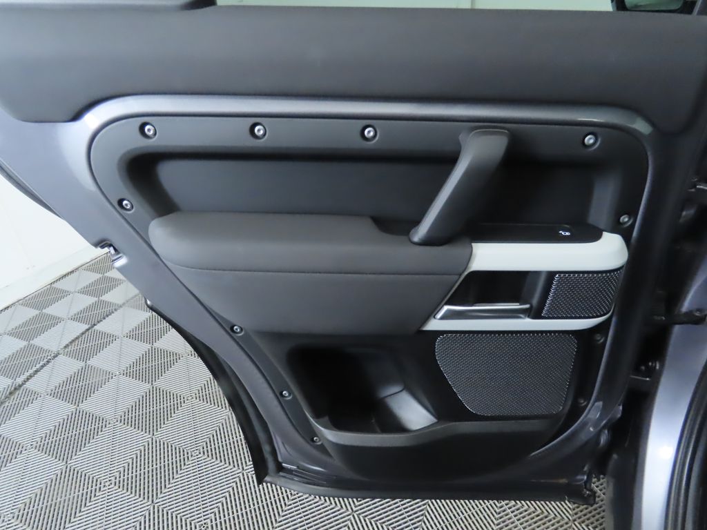 Thumbnail: 2022 Land Rover Defender - 26