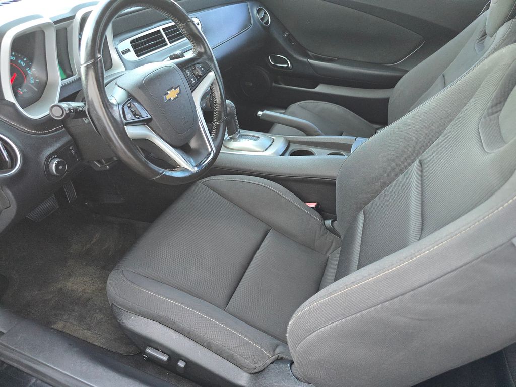 2015 Chevrolet Camaro 1LT photo 12