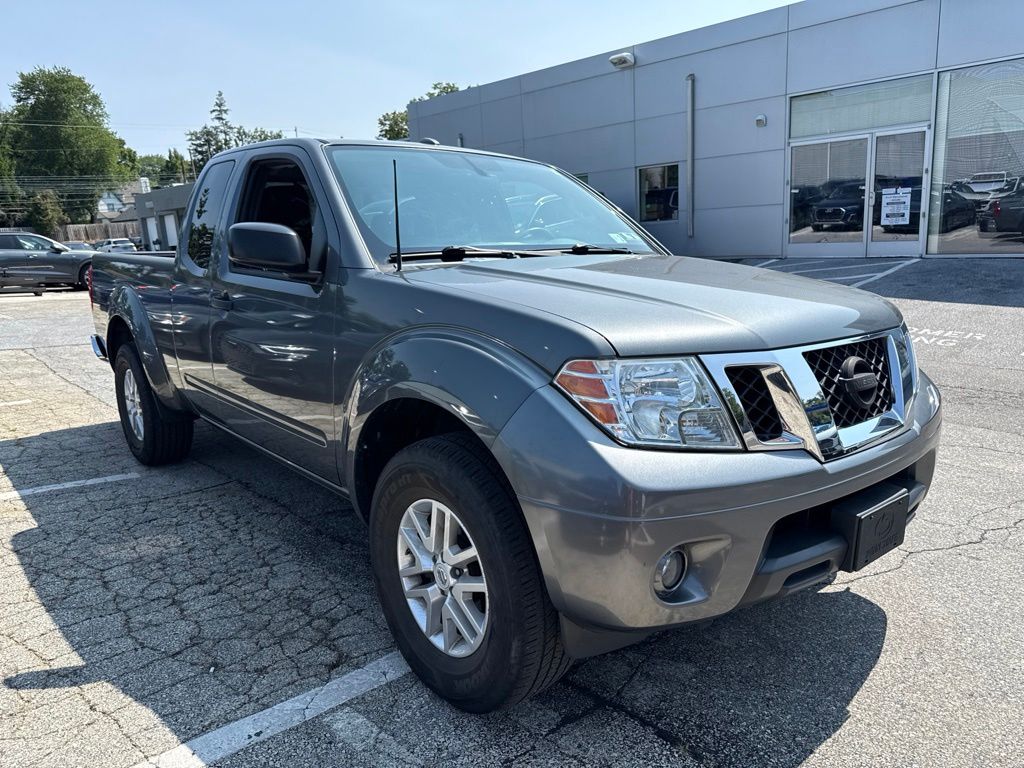 Gray (Gun Metallic) 2016 Nissan Frontier Pickup Truck Four-Wheel Drive 5-Speed Automatic Overdrive