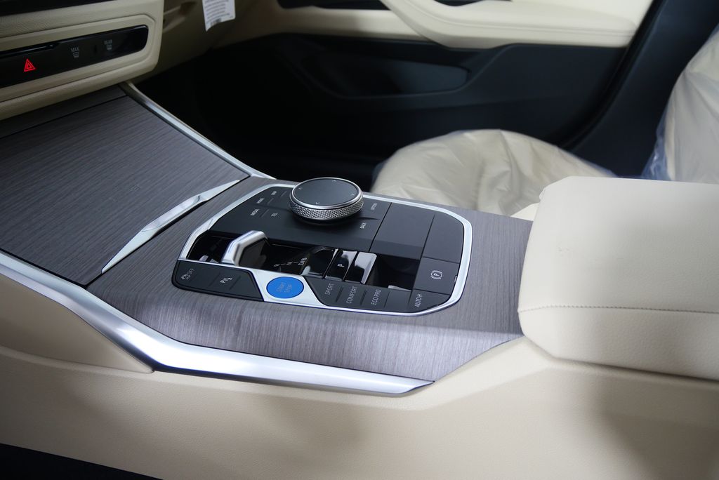 2025 BMW i4 eDrive40 22