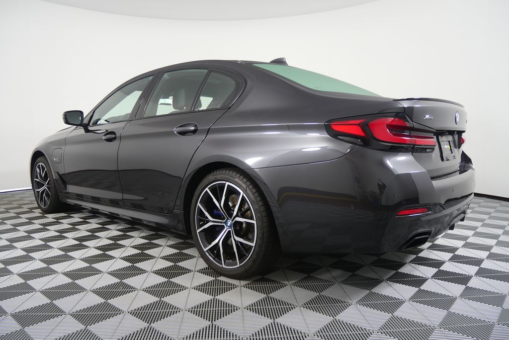 Thumbnail: 2023 BMW 5 Series - 5