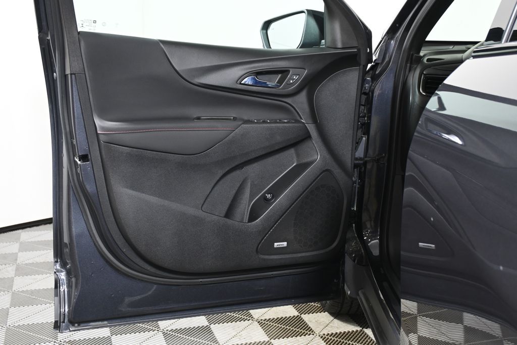 Thumbnail: 2022 Chevrolet Equinox - 29