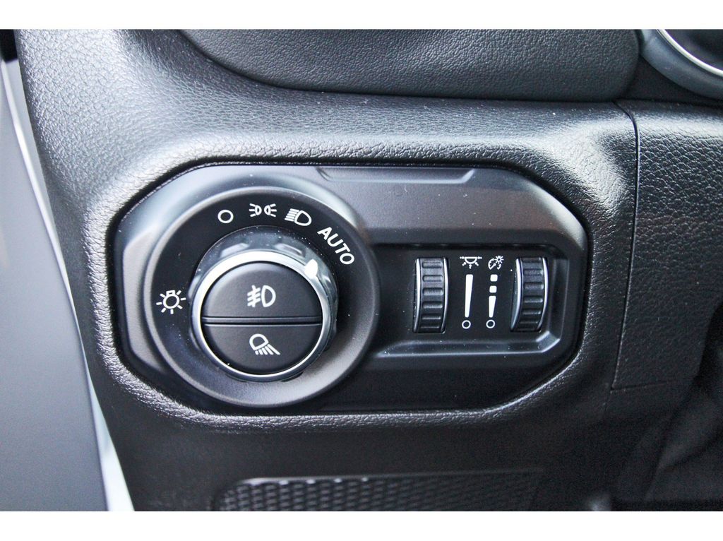 Used 2021 Jeep Gladiator Truck