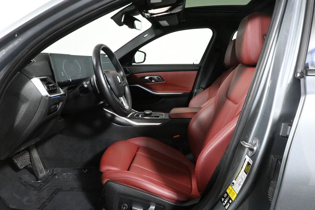 Thumbnail: 2023 BMW 3 Series - 3