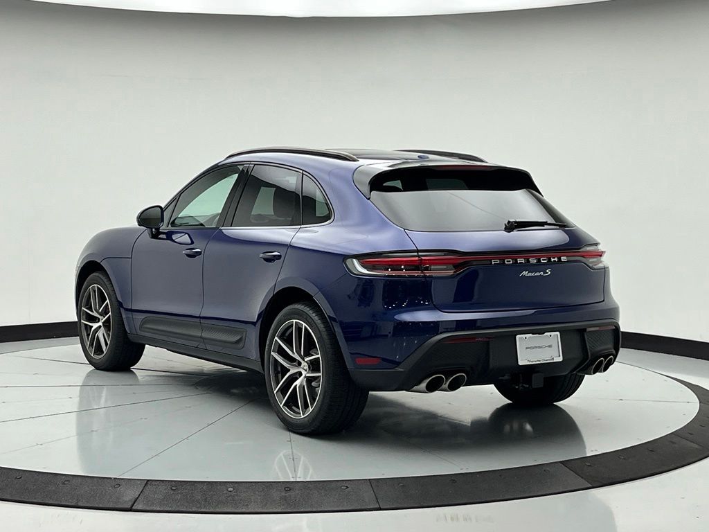 Thumbnail: 2026 Porsche Macan - 3