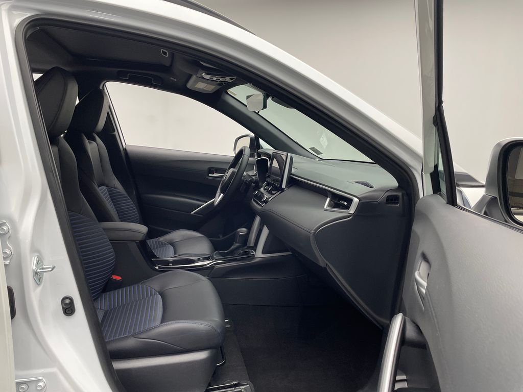 Thumbnail: 2024 Toyota Corolla Cross - 17