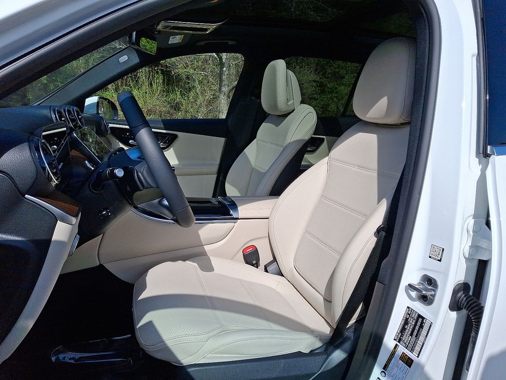 Thumbnail: 2026 Mercedes-Benz GLC - 13