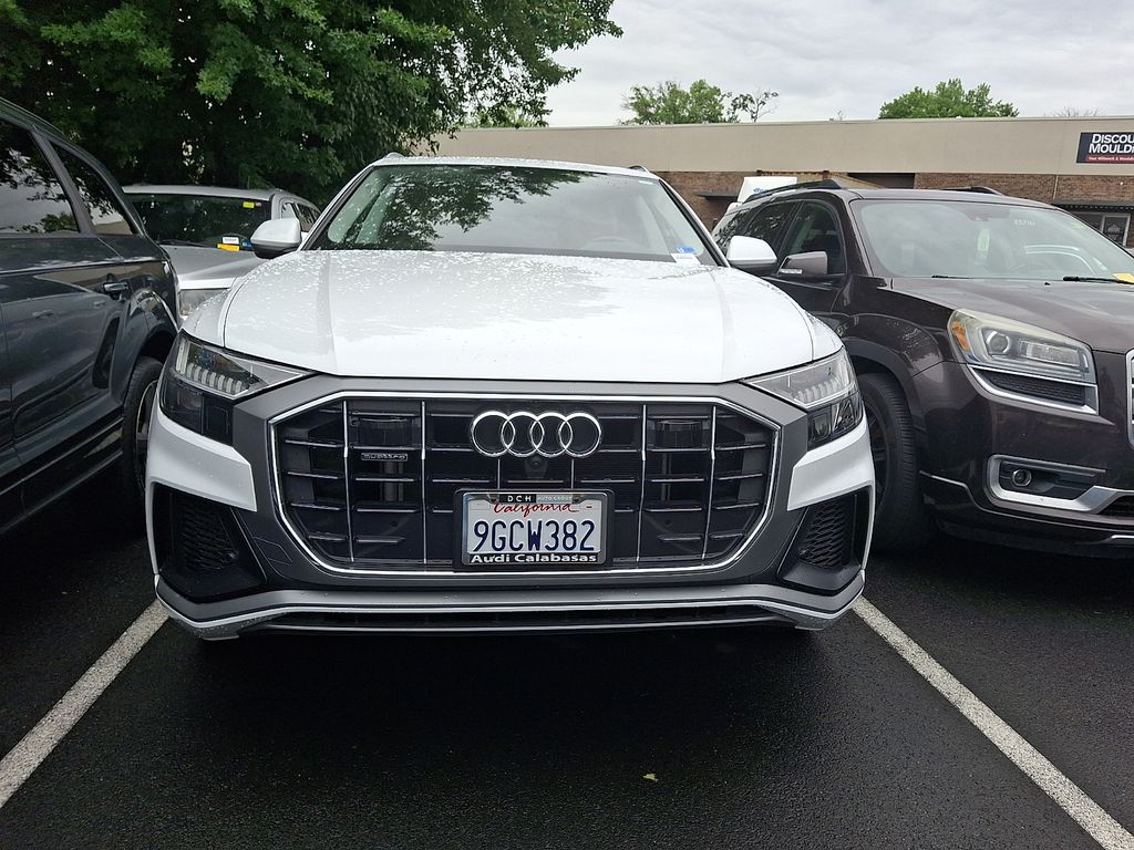 Thumbnail: 2023 Audi Q8 - 2