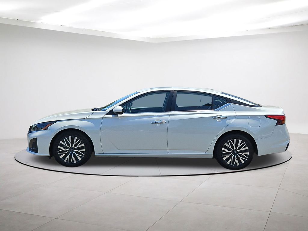 2025 Nissan Altima 2.5 SV - 3