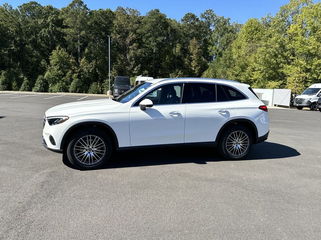 2025 Mercedes-Benz GLC GLC 300 7