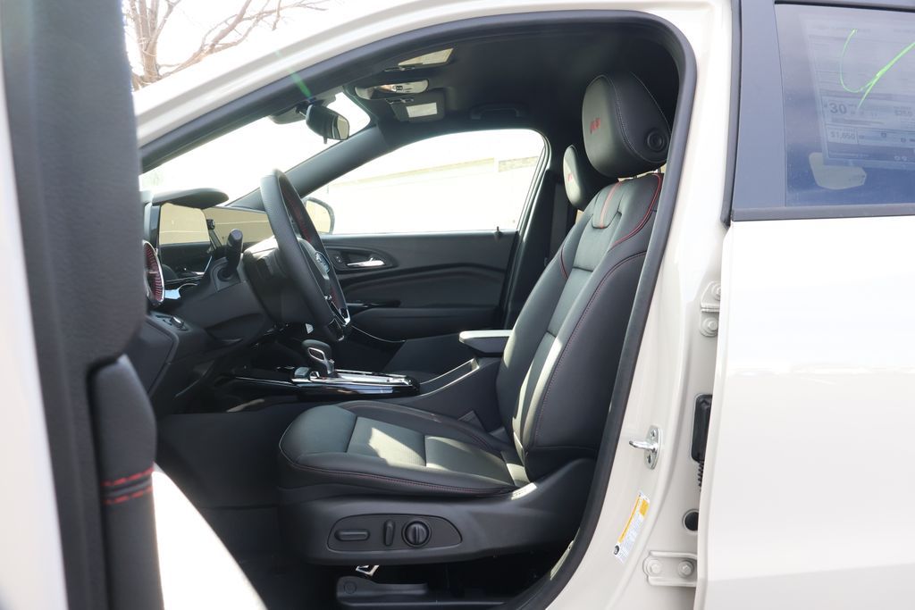 Thumbnail: 2026 Chevrolet Trax - 14