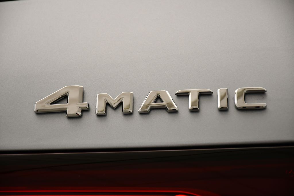 Thumbnail: 2026 Mercedes-Benz GLC - 10